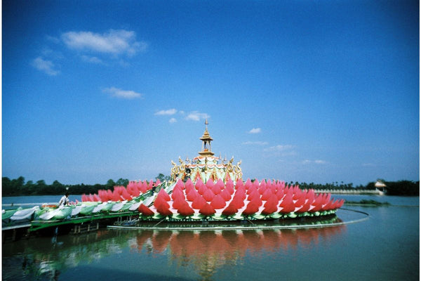 LomoChrome Color ’92 35mm Film