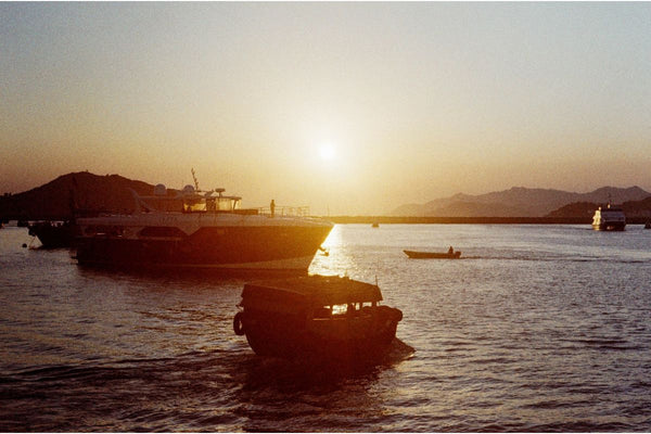 LomoChrome Color ’92 Sun-kissed 35mm Film