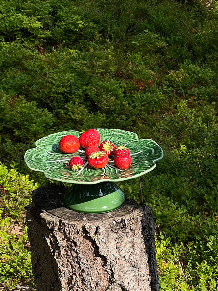 Cabbage Cake Stand